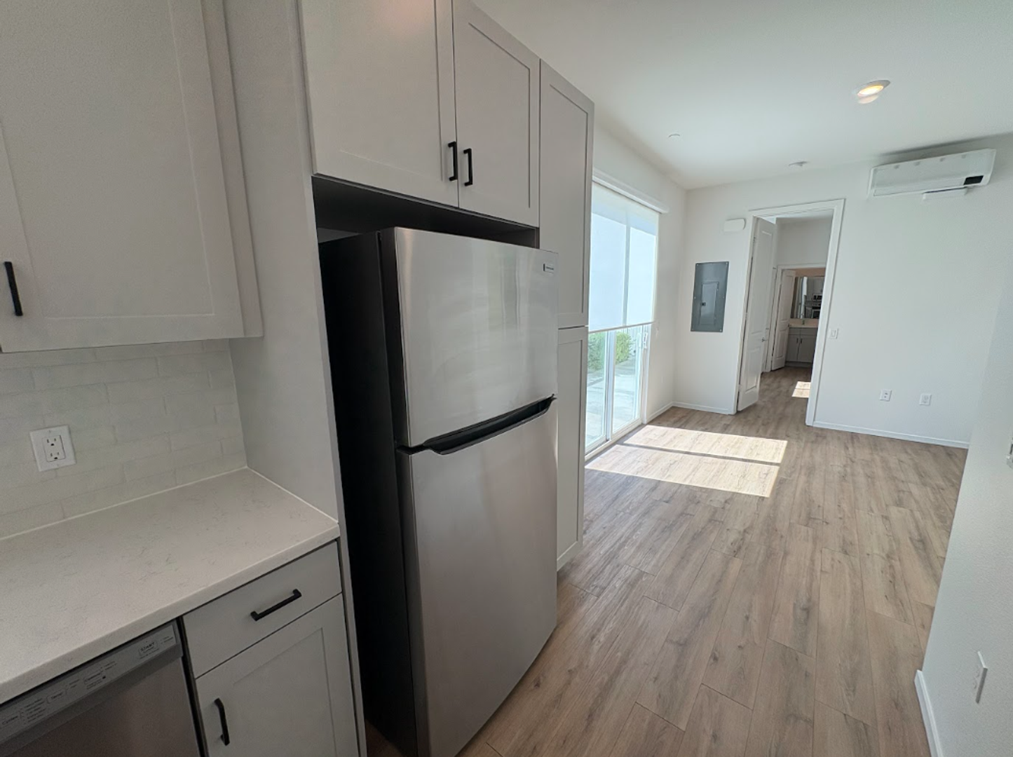 Division &amp; Highland Rowhomes 2 of 9