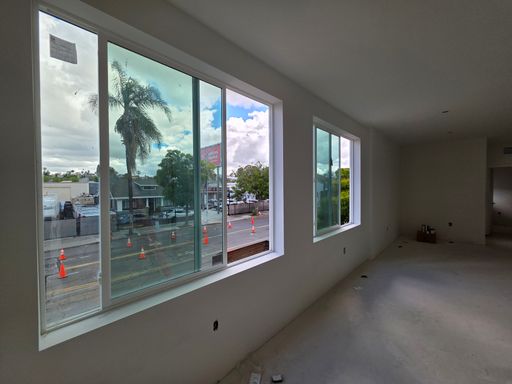 Brand-New Corner 1-BR with Massive Private Balcony & Sunlit Interiors — The Conductor – photo 1