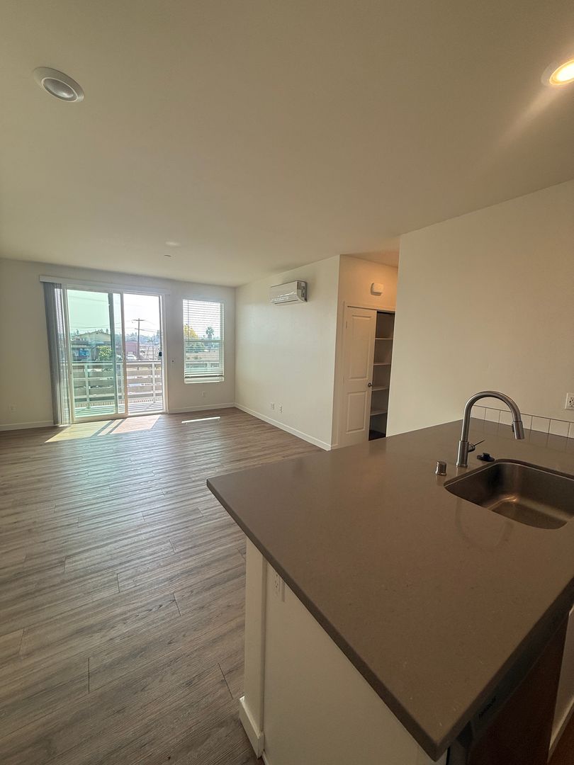 National City Apartment: 310 Palm Ave