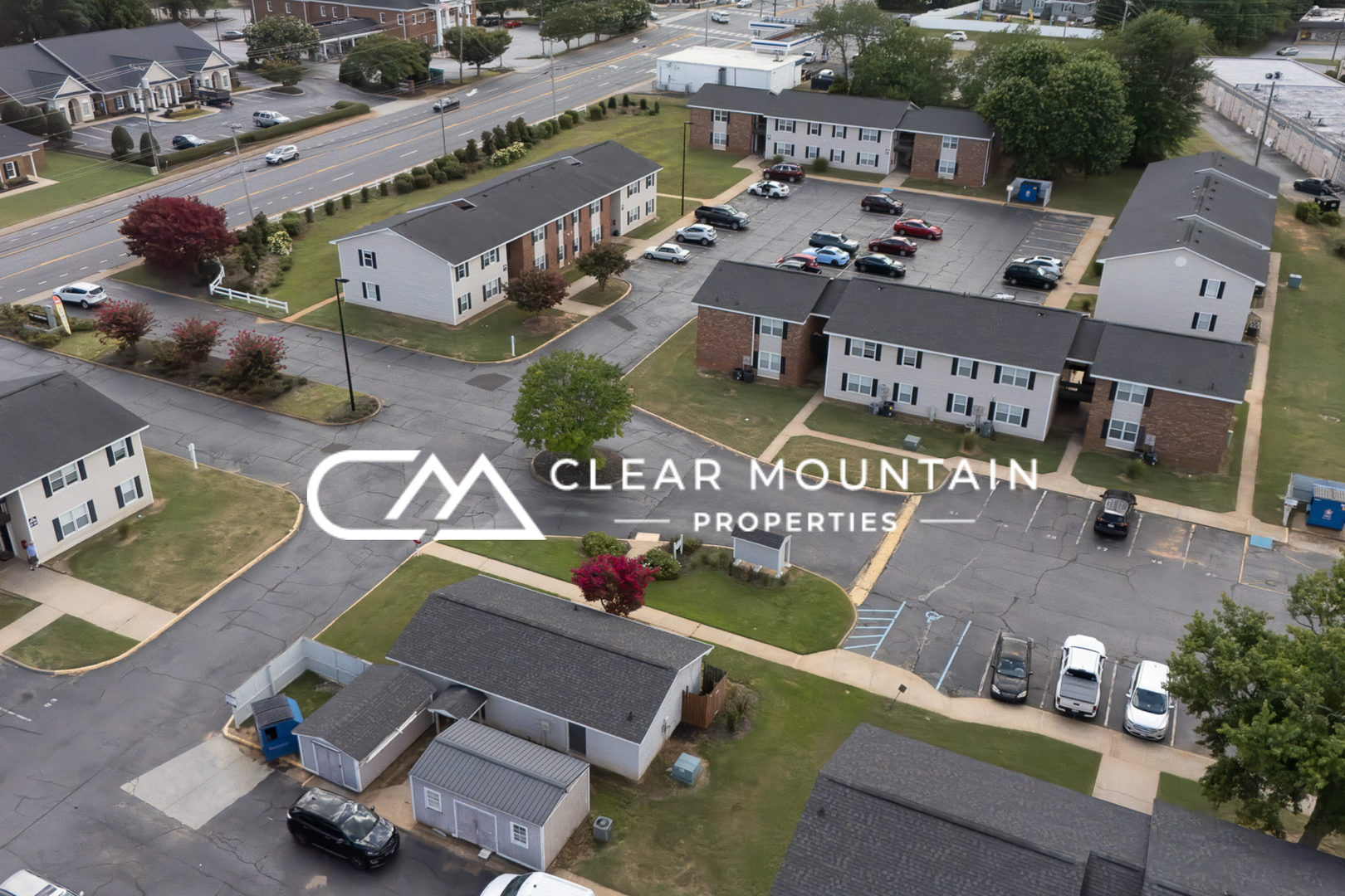 Greer Apartment: 1102 W Poinsett St