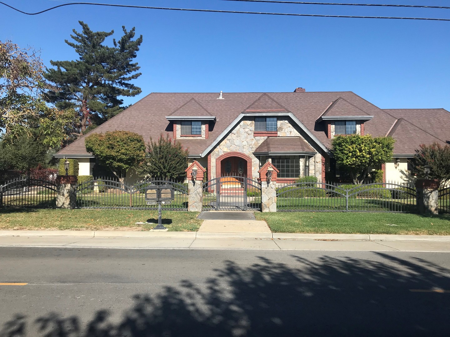 Morgan Hill House: 17720 Elm Road