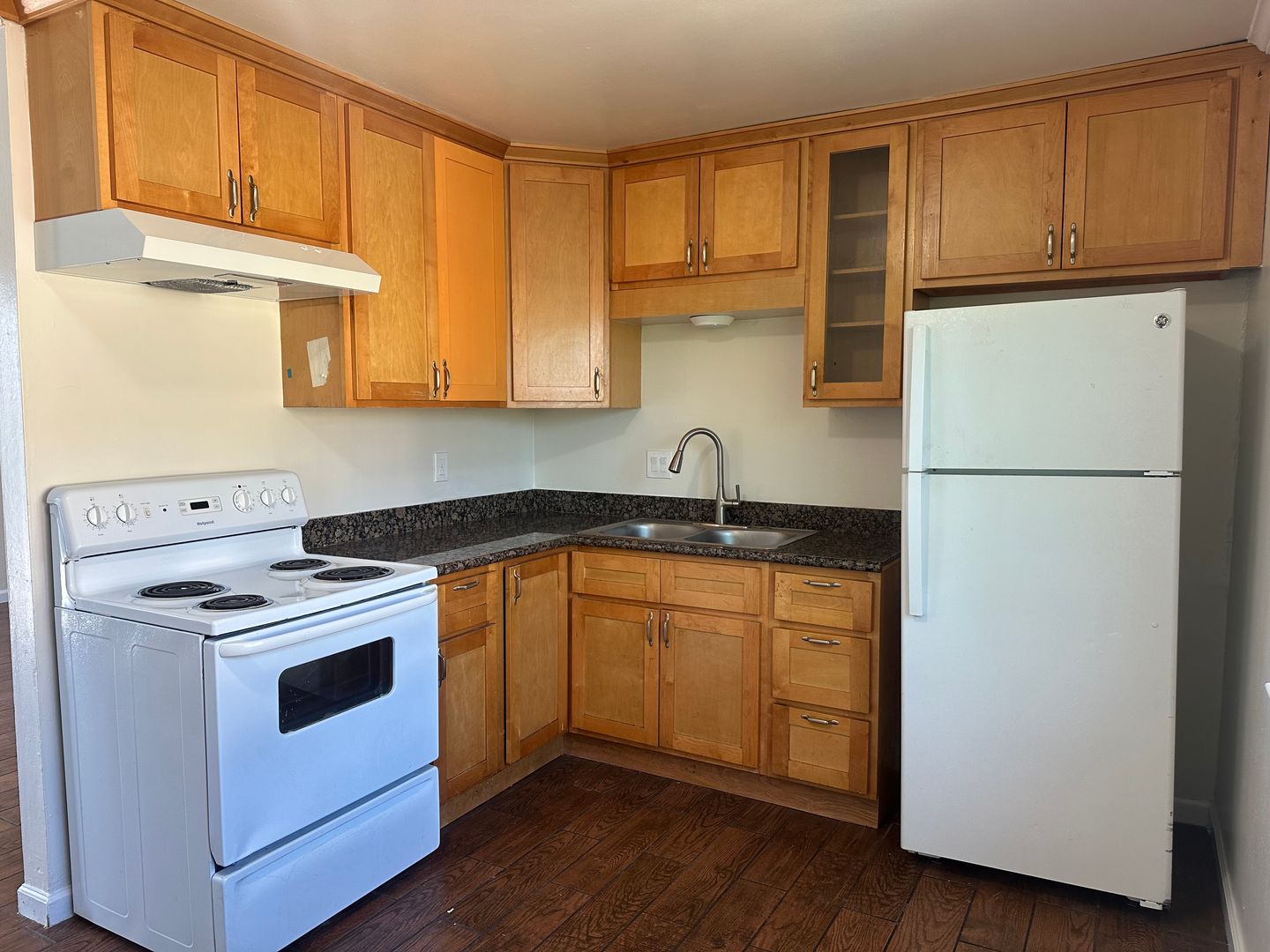 San Jose Apartment: 3147 Williamsburg Dr.