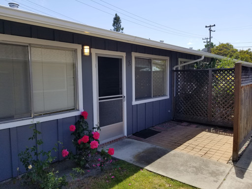 MOUNTAIN VIEW - #3 - Spacious STUDIO- First Floor, New Plank flooring!!
