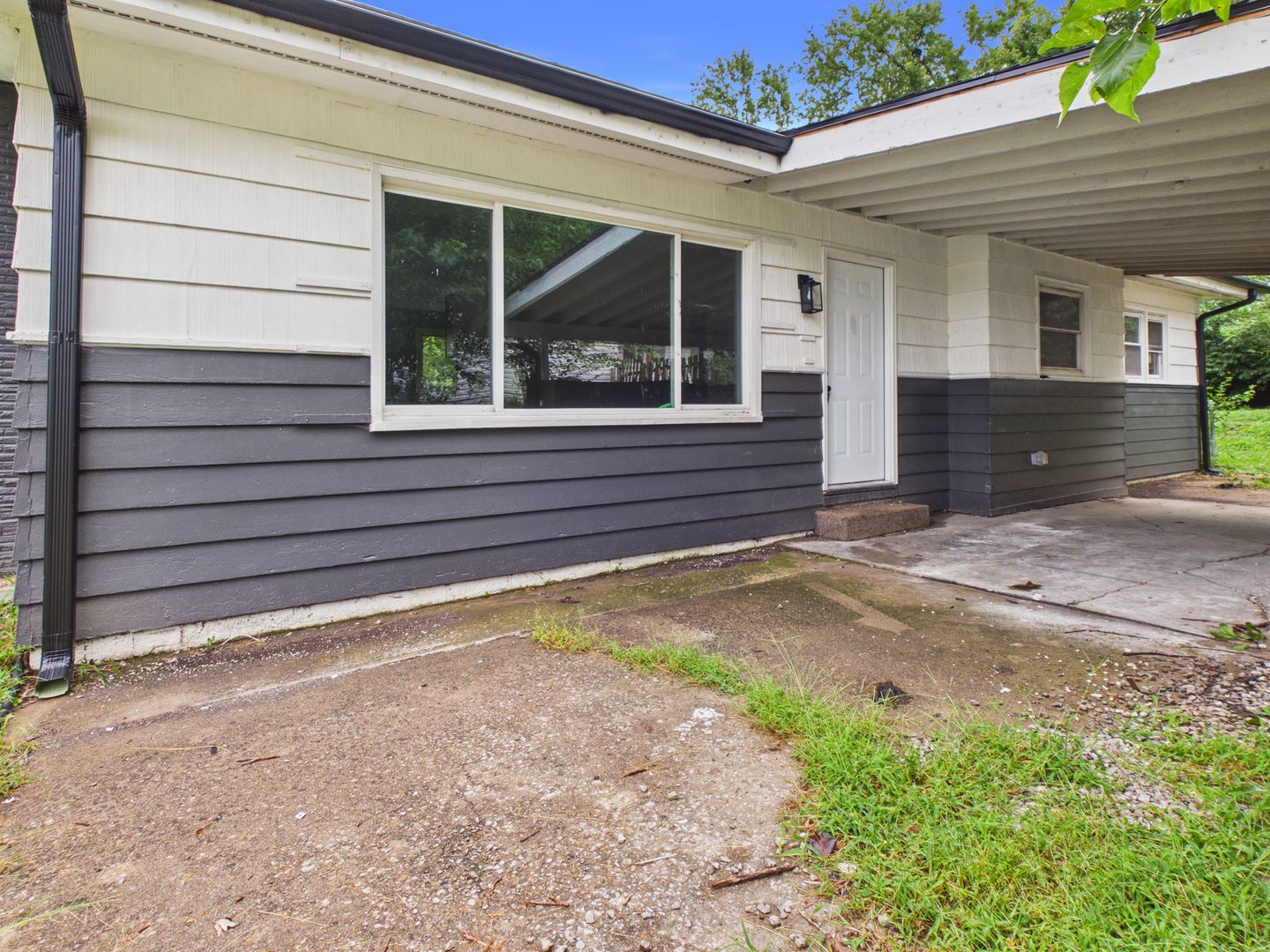 Warrensburg House: 808 E Clark St