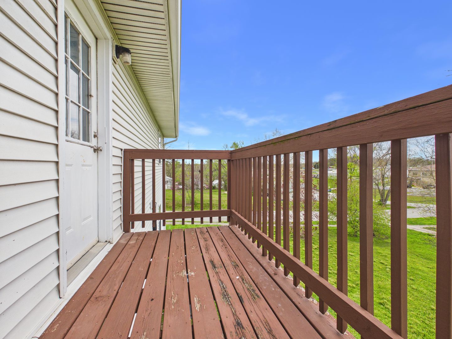 Knob Noster Apartment: 209 W Bridge