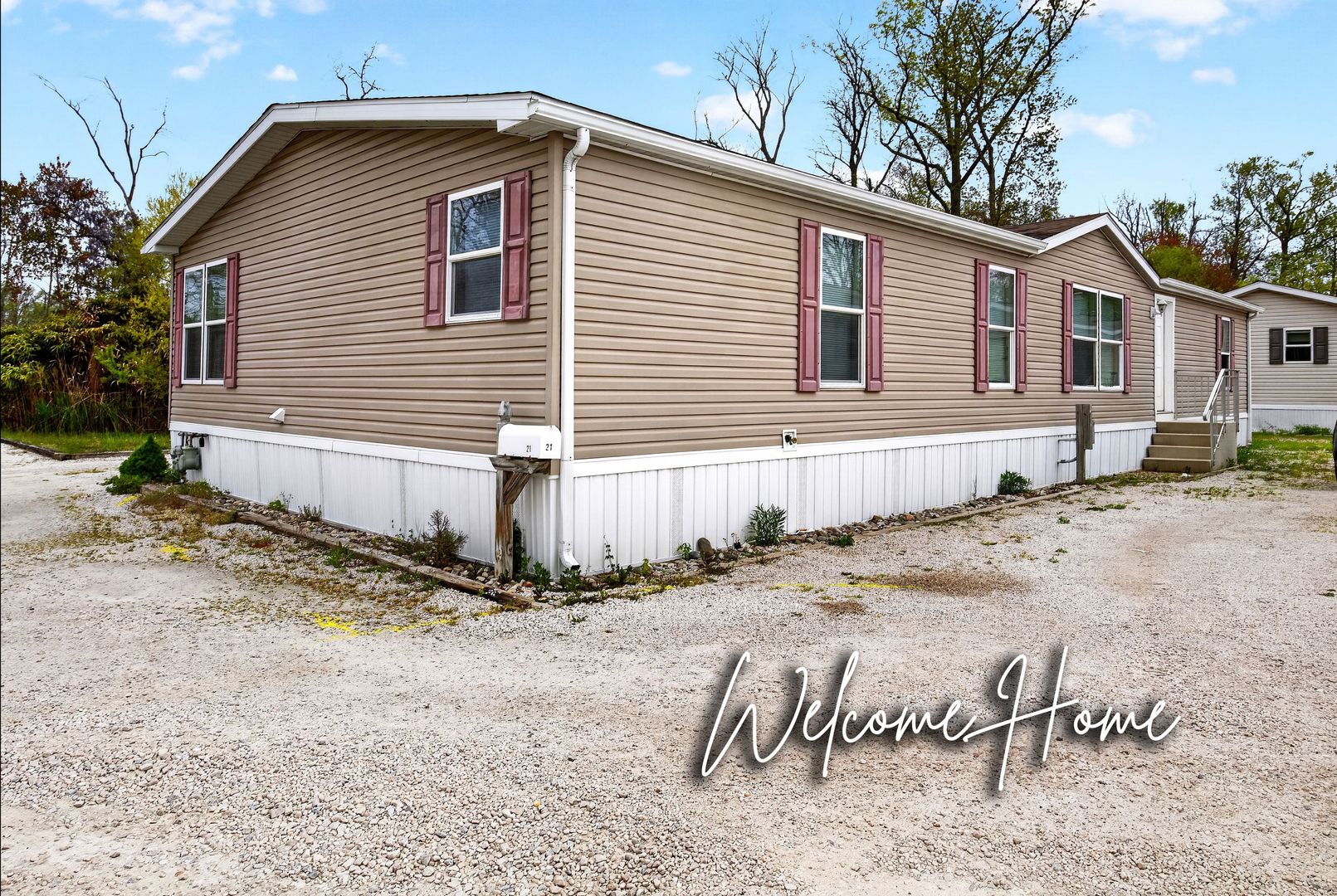 Pleasantville Apartment: 15 W Redwood Ave