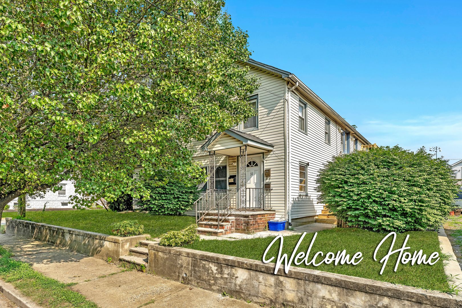 Jamesburg Apartment: 37 Hooker St