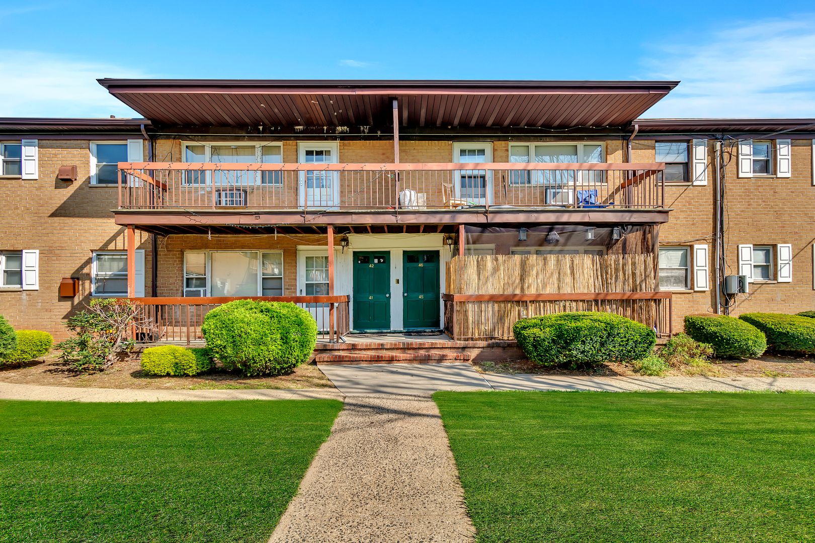 Iselin Condo: 55 Gill Lane Apt 42