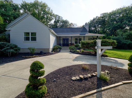 17 Bauers Ln