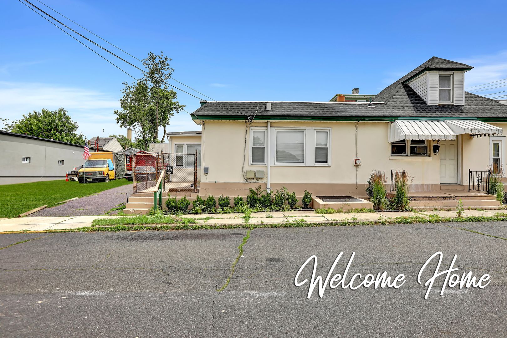 Ewing Apartment: 44 Dover Ave