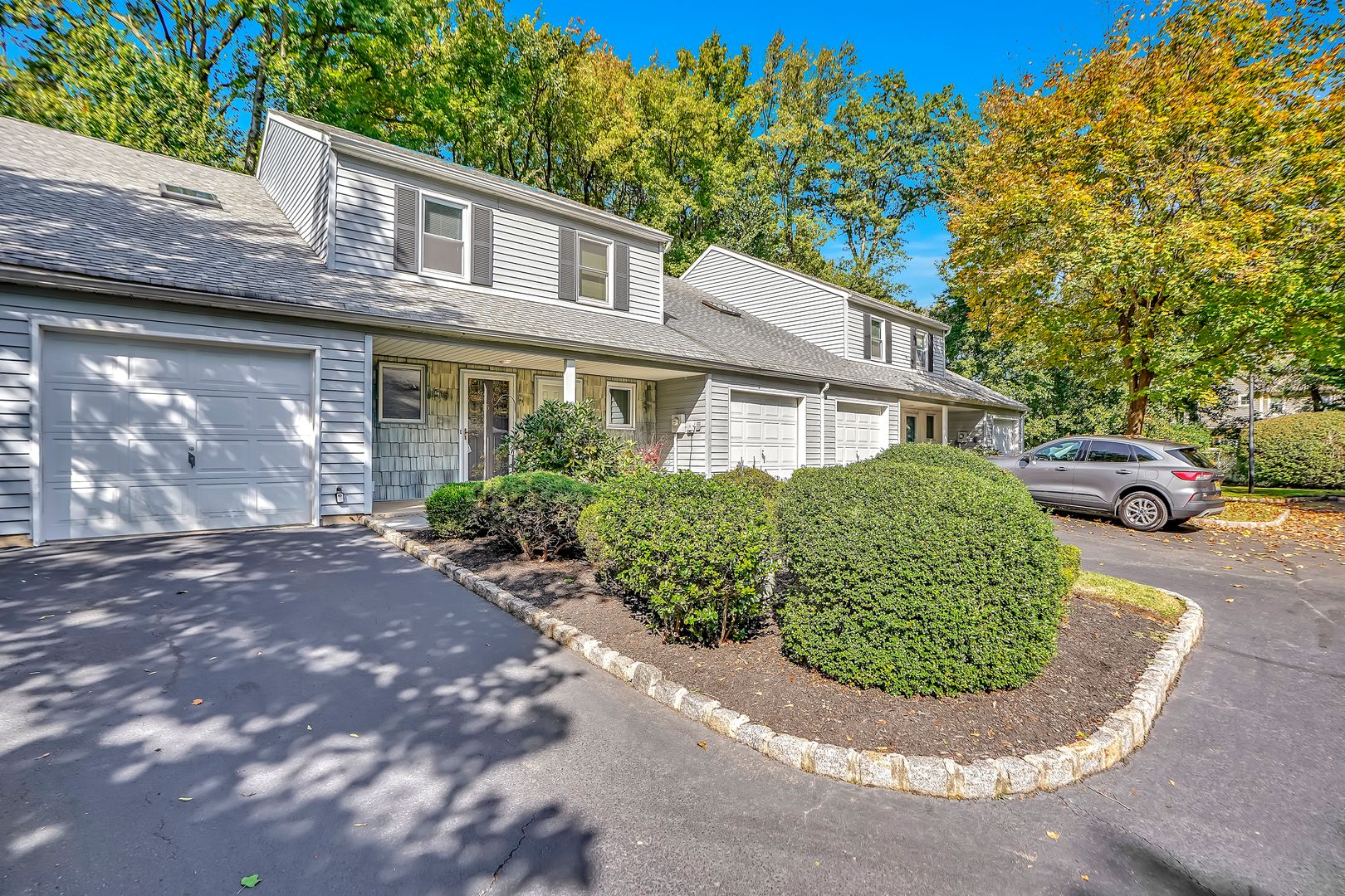 Scotch Plains Townhome: 2219 North Ave Unit 15