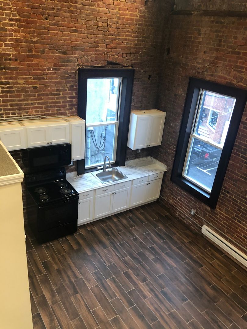 Keyport Apartment: 36 W Front St