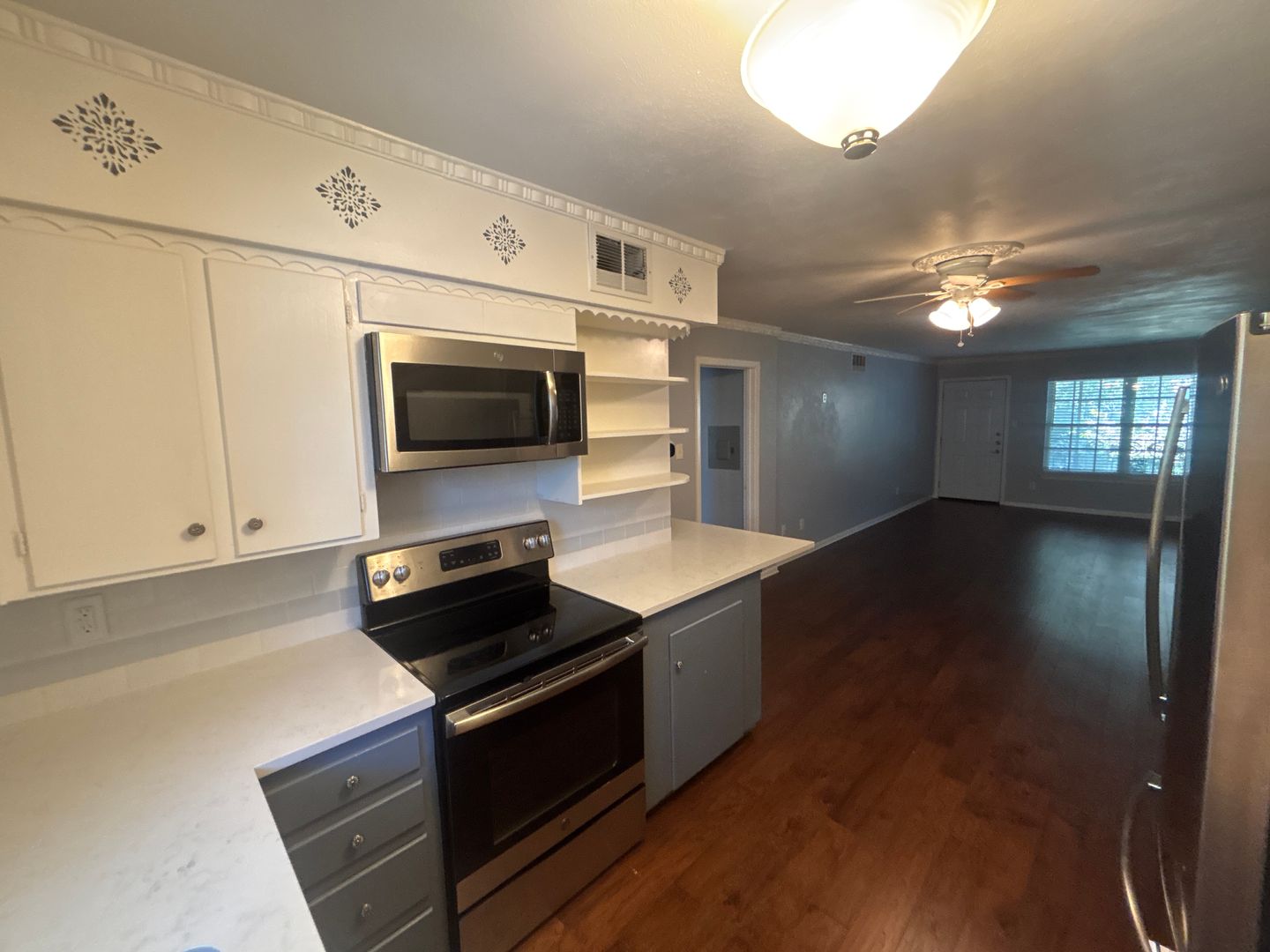 Dallas Condo: 5818 E University #207