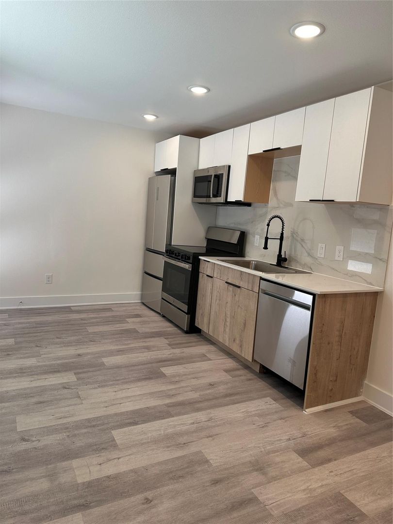 Dallas Apartment: 4317 Gaston Ave