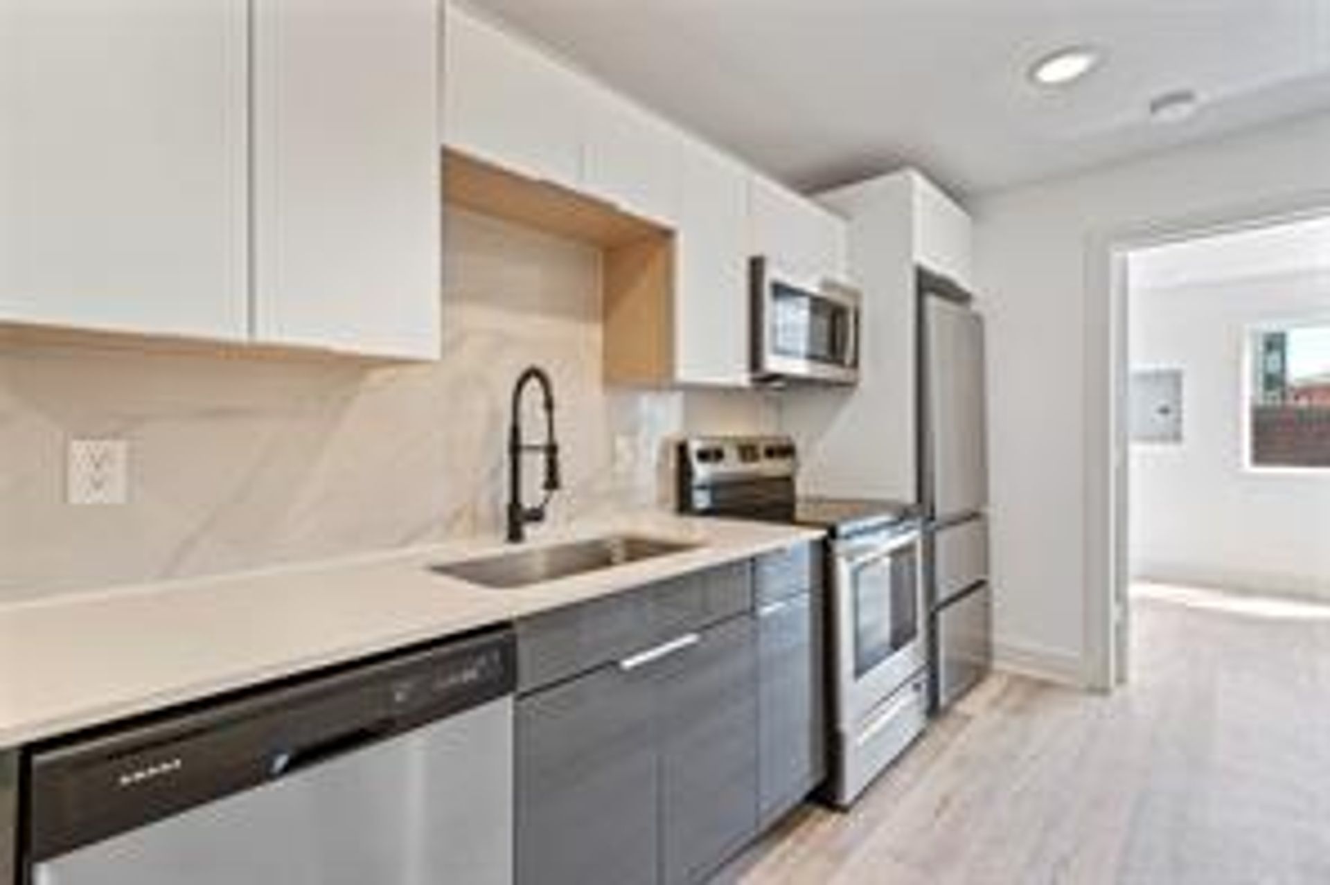 Dallas Apartment: 4514 Bryan Street