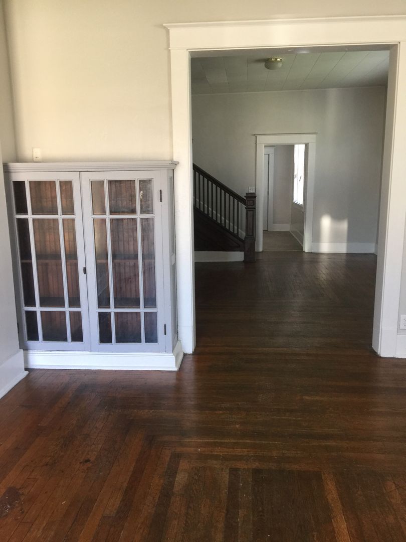 Lafayette Apartment: 1213 Elizabeth Street