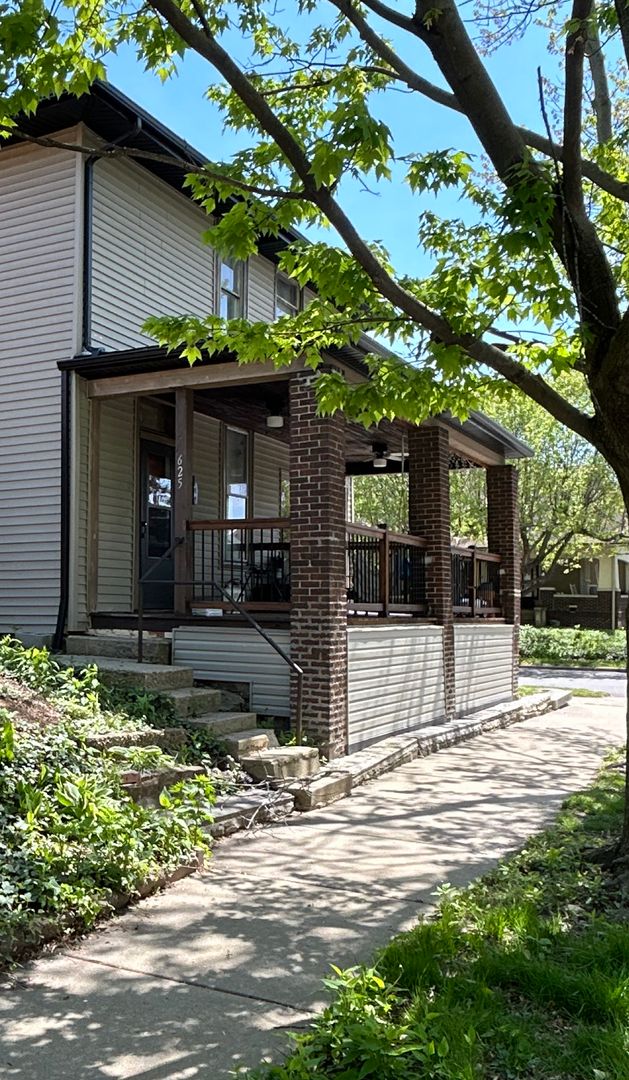 Lafayette Apartment: 625 S 10th Street