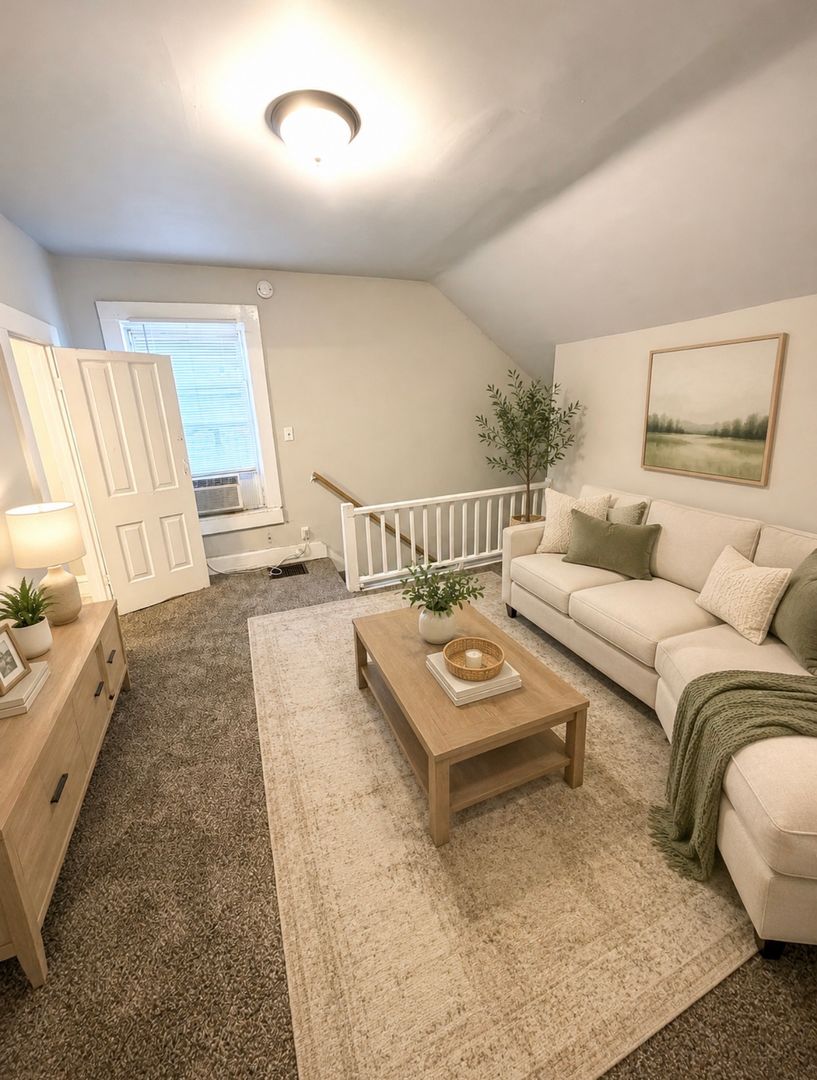 Lafayette Apartment: 714 1/2 S 5th Street