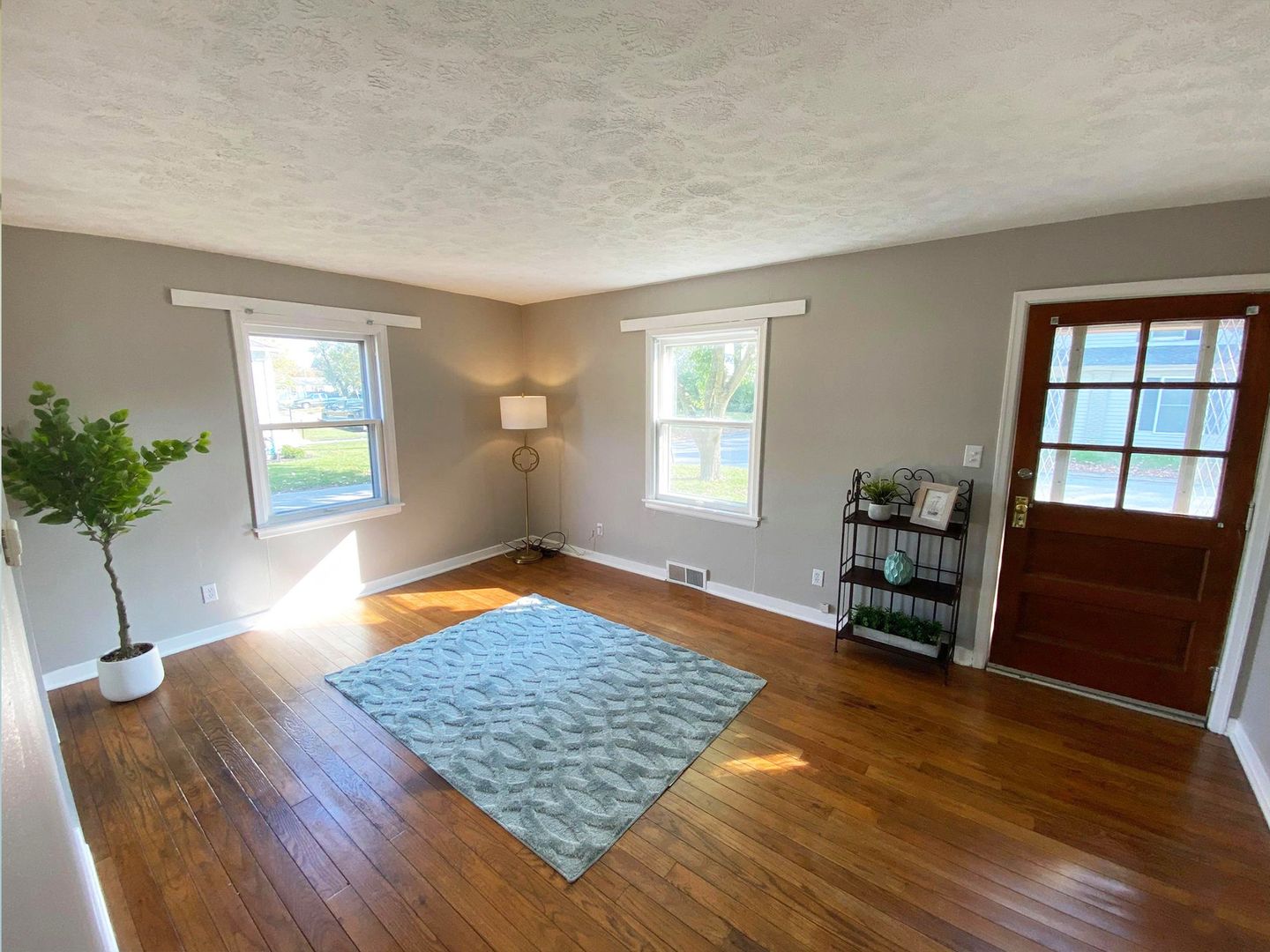 Lafayette House: 1122 Franklin Street