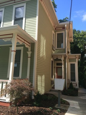 Convenient Downtown Living in Charming Apartments off EST 5th Street – photo 1