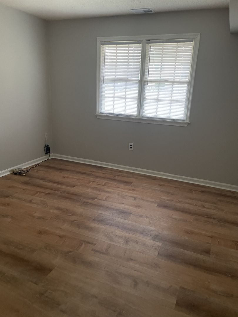 Plymouth Meeting Apartment: 323 Jefferson St