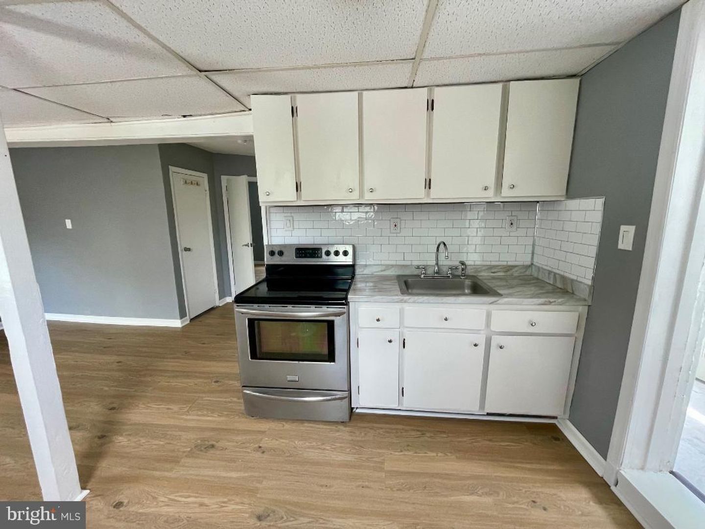 Croydon Apartment: 904-906 Main Ave
