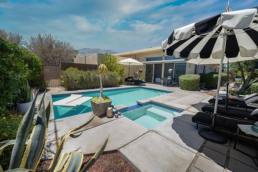Long Term - Stunning 3 Bedroom Home with Pool @ Alexander Estates in Palm Springs! – photo 1