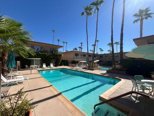 Long Term - 1 Bed 1 Bath in Palm Springs! – photo 1