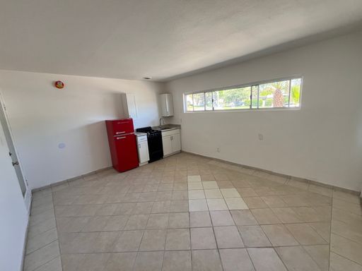 Long Term - Studio 1 Bath in Palm Springs!