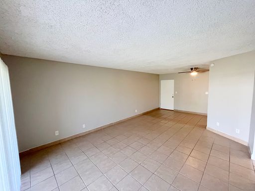 Long Term - 1 Bed 1 Bath in Palm Springs! – photo 1