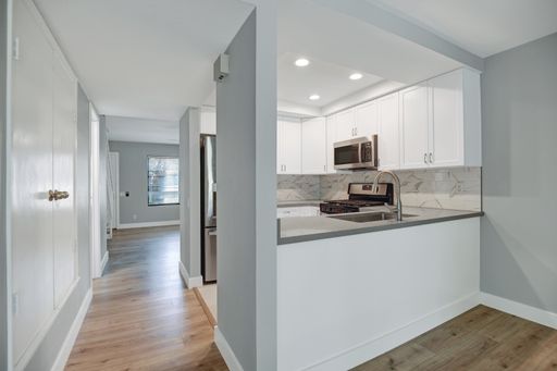Long Term - Tastefully Updated 2 Bedroom Condo in Cathedral City! – photo 1