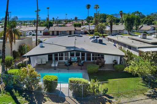 Long Term - Mid-Century Paradise, 3 Bed/ 2 Bath Pool Home @ Palm Desert Country Club! – photo 1