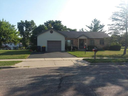 Beautiful 3Bd/2 bath home with attached 1 car garage – photo 1