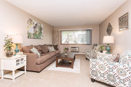Welcome Home! Location & Value Meet in this Large 1 Bedroom 1 Bath with Free Heat!