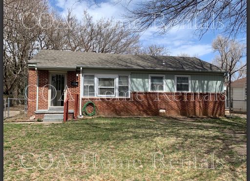 East Side Location – photo 1