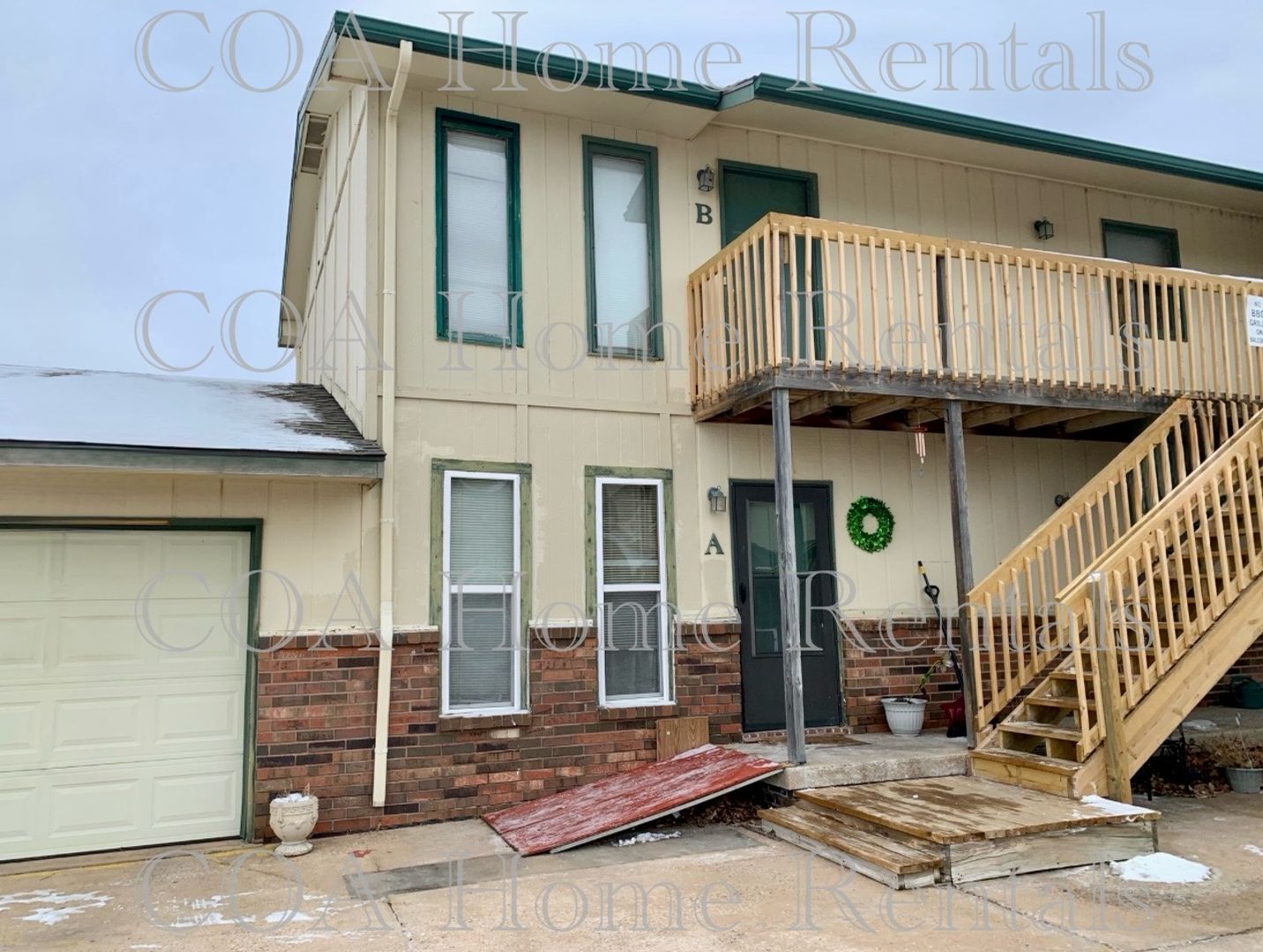 Wichita Apartment: 122 N. Brunswick