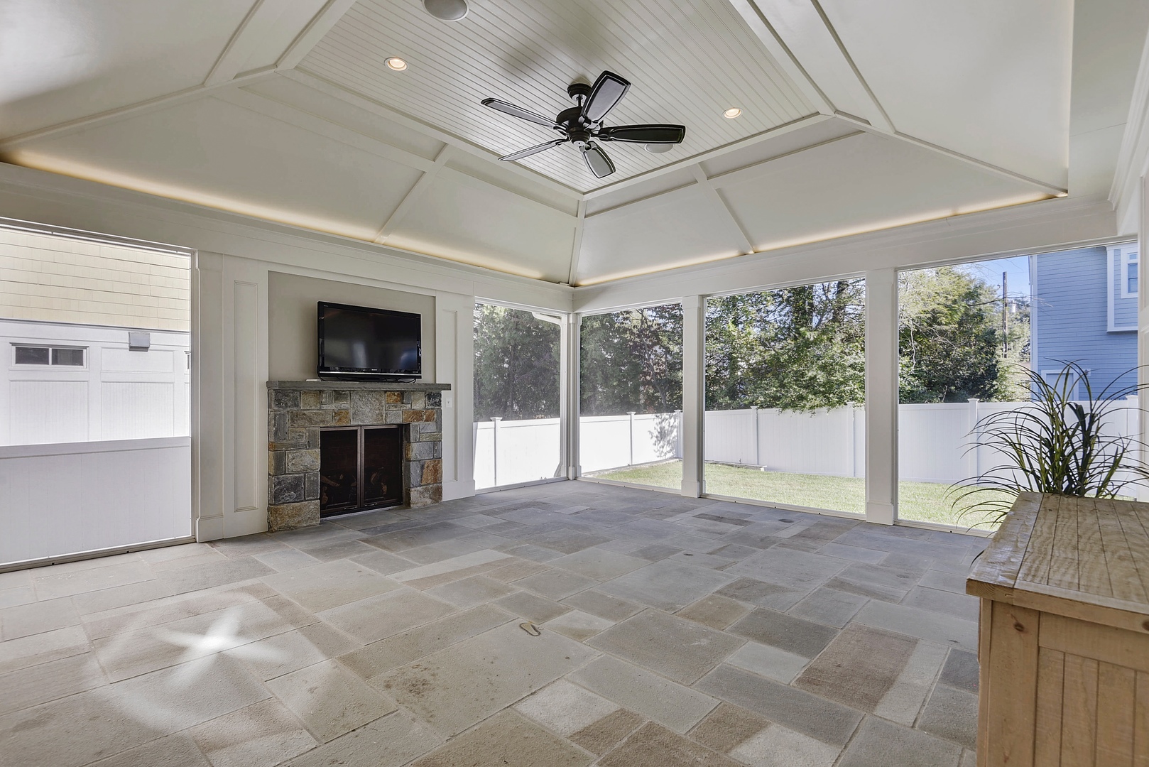 Bradmoor Dr. 20 of 49