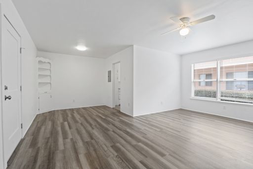 NEWLY RENOVATED STUDIO IN PRIME ALAMITOS BEACH – photo 1