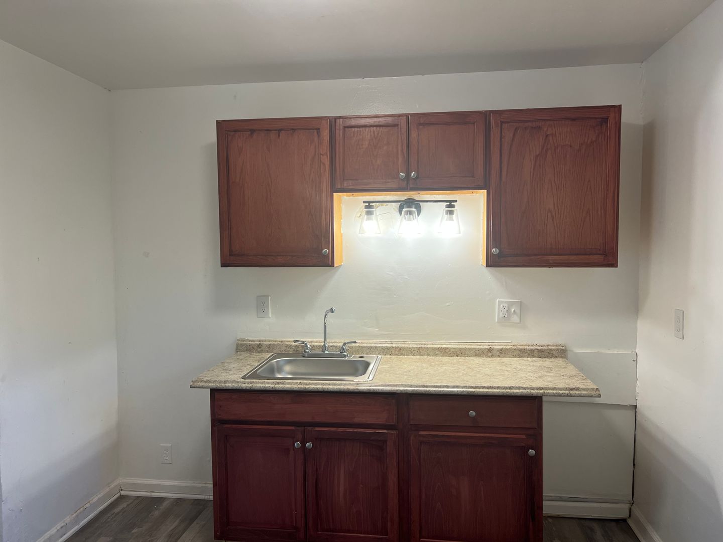 Oak Park House: 10020 Corning