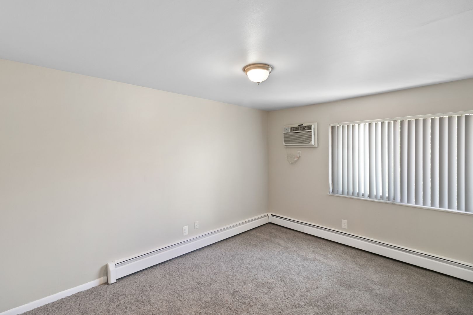 Lakeshore Apartments - Coast to Coast Management 9 of 12