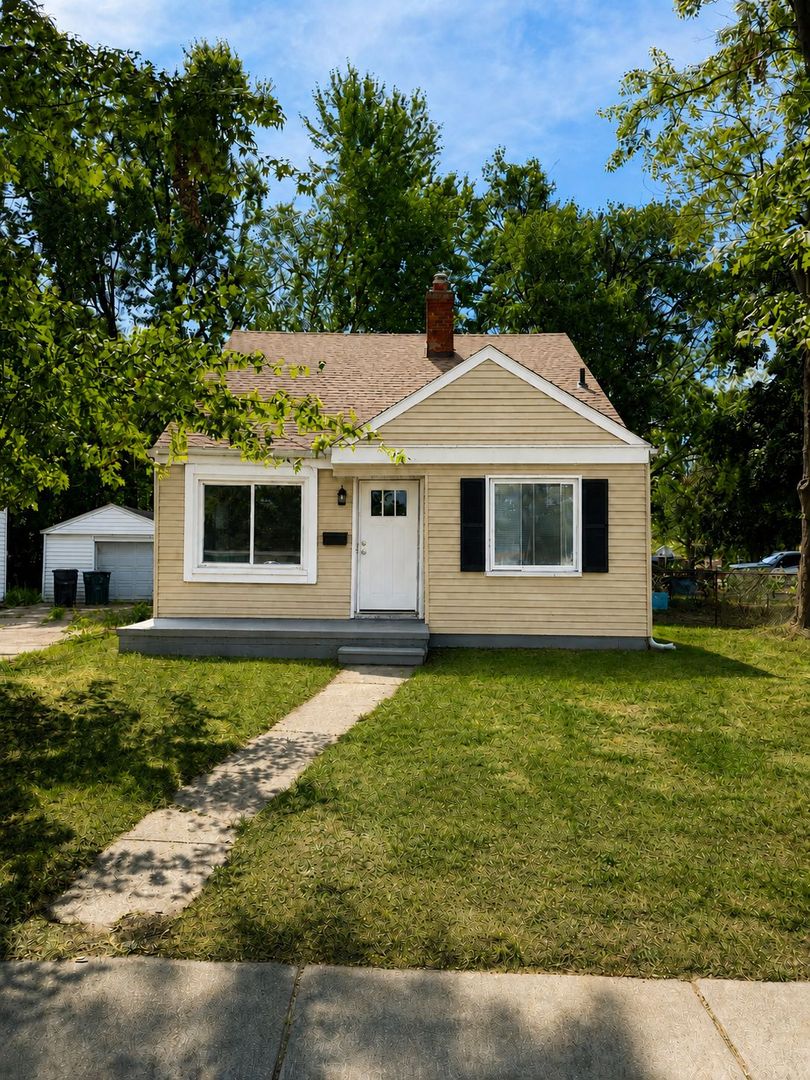 Oak Park House: 13741 W. 10 Mile
