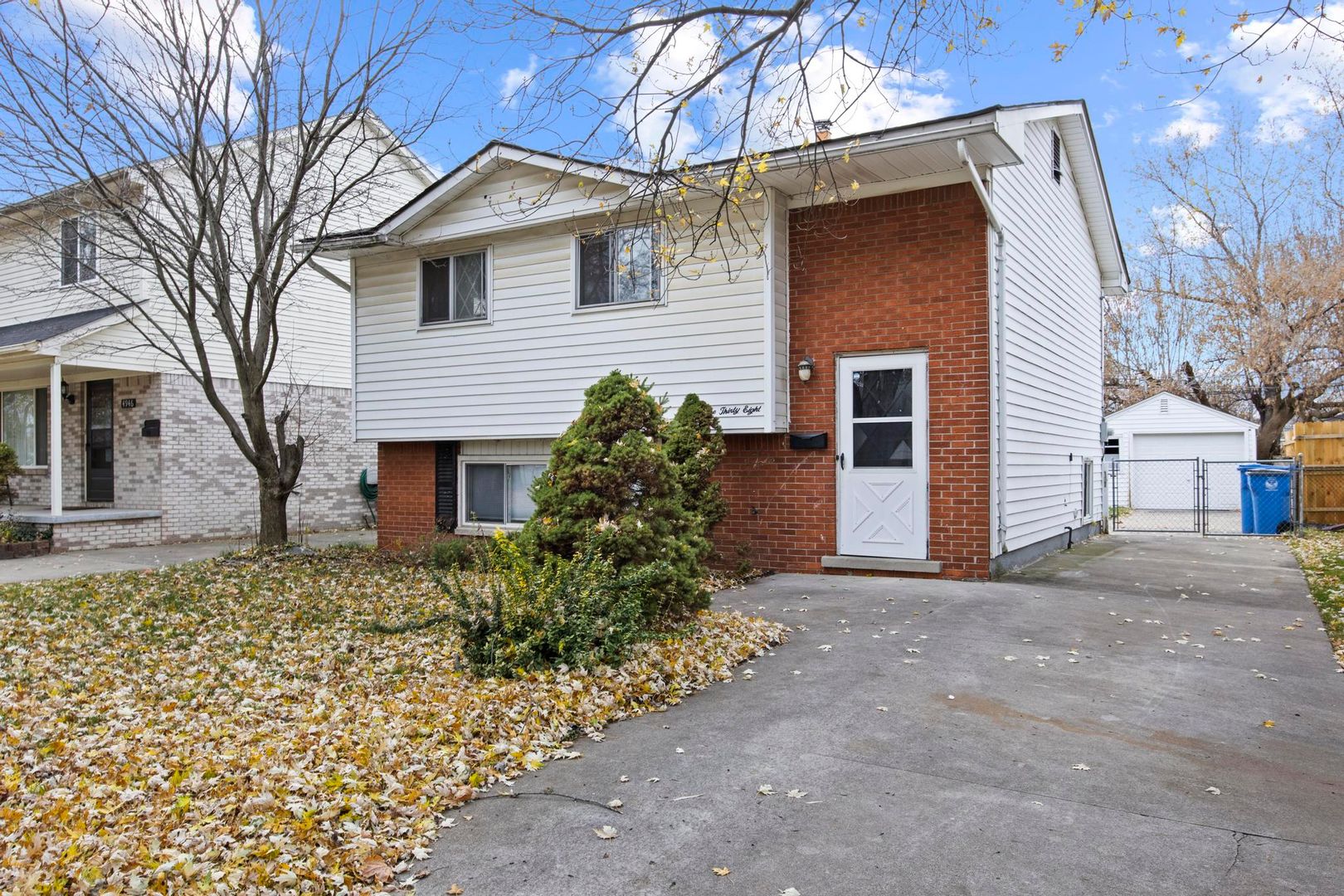 Dearborn Heights House: 4938 Campbell