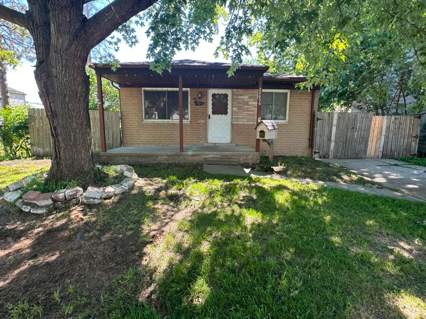 Eastpointe House: 22030 Cushing