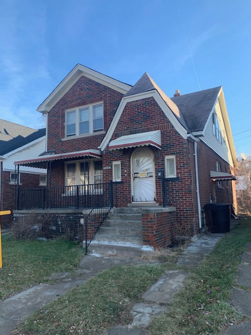 Detroit Apartment: 15340 Hartwell