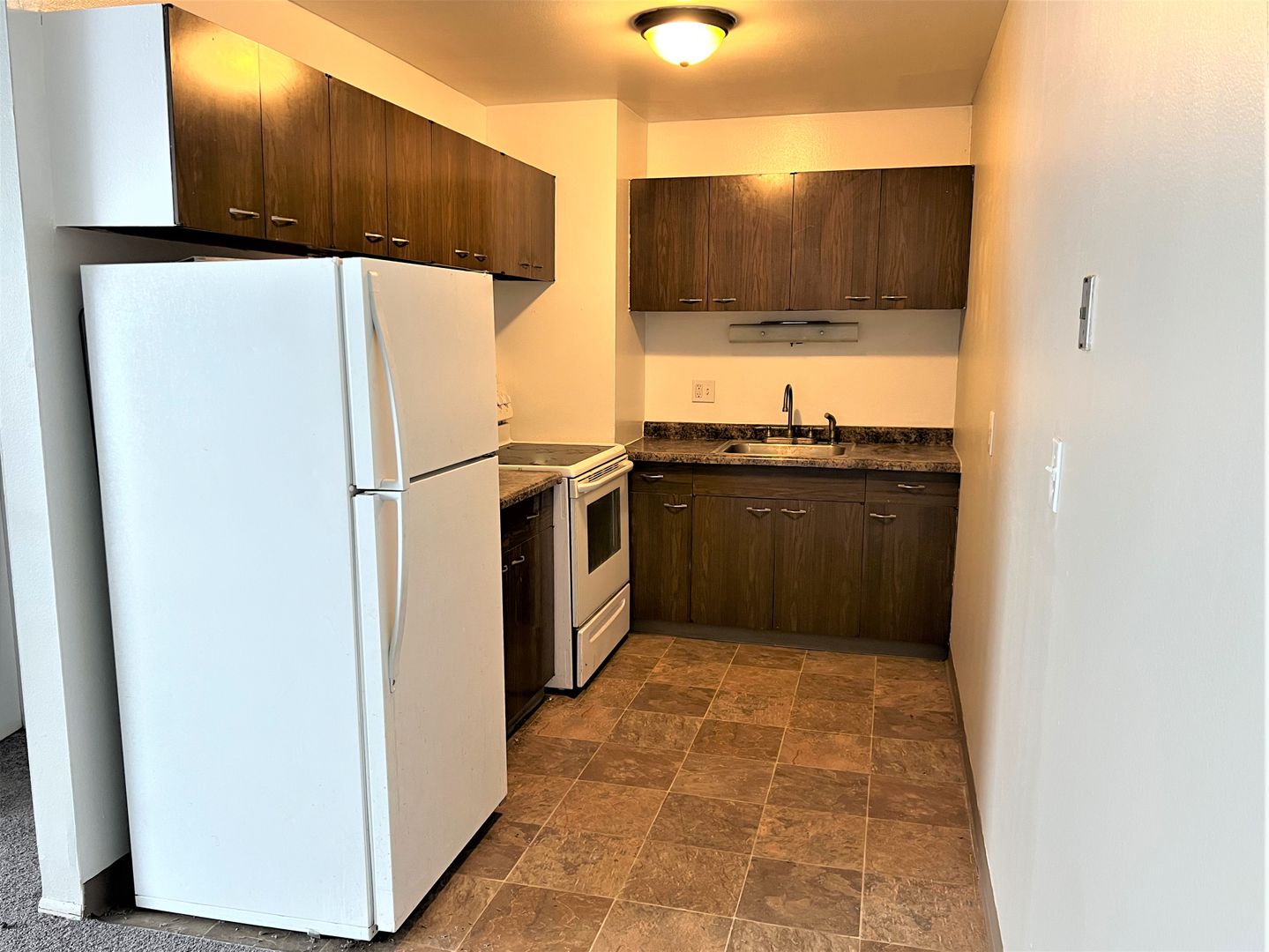 Groveland Apartment Partners (B)- Groveland Apartment Partners, LLC 4 of 12