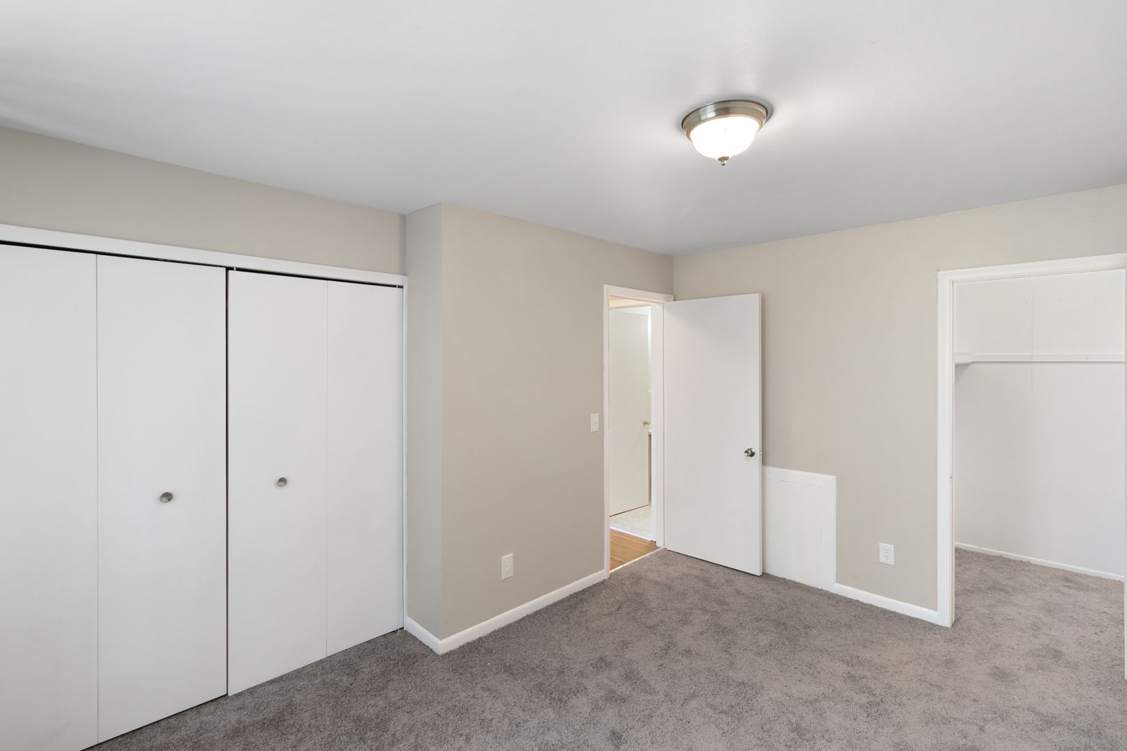 Lakeshore Apartments - Coast to Coast Management 8 of 12