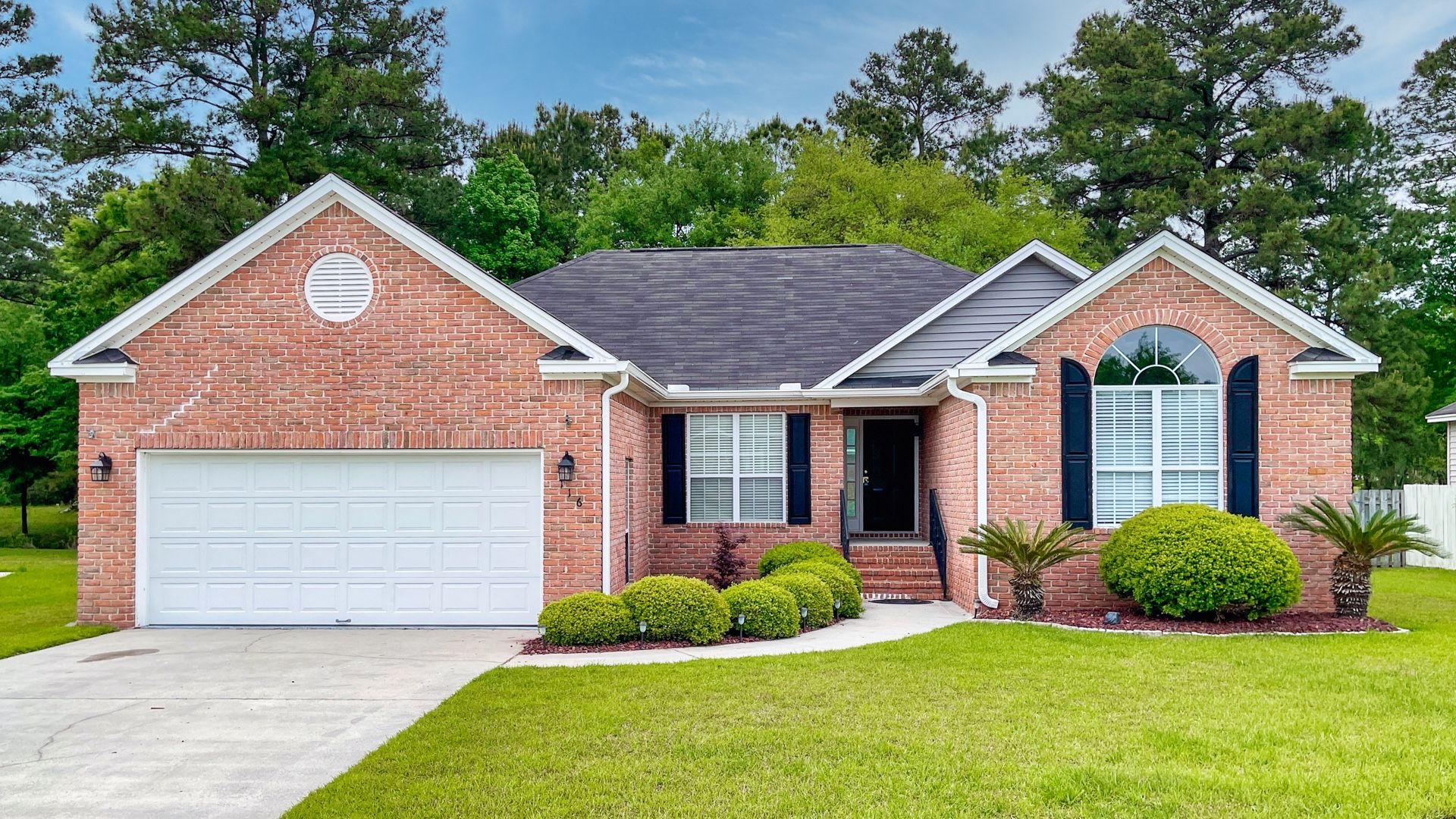 Richmond Hill House: 116 Belle Grove Circle