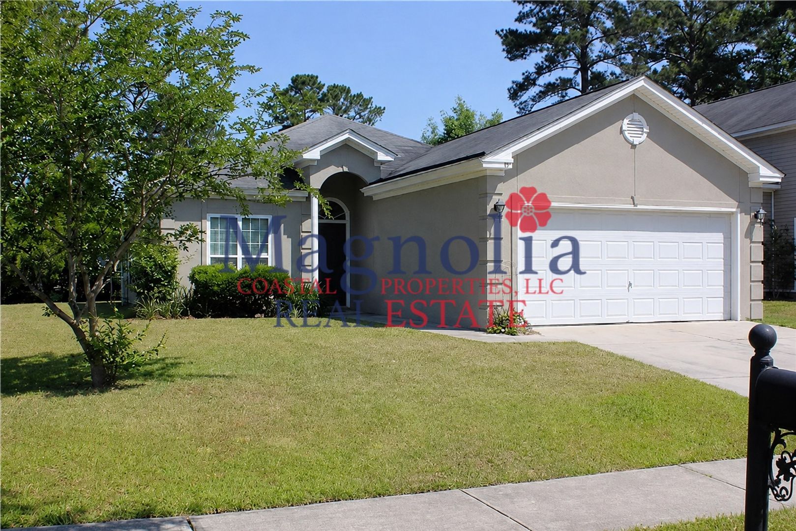 Richmond Hill House: 89 Blue Lake Street