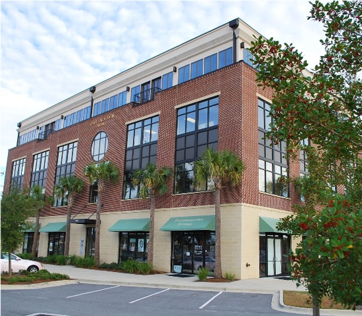 Richmond Hill Apartment: 2591 HWY 17