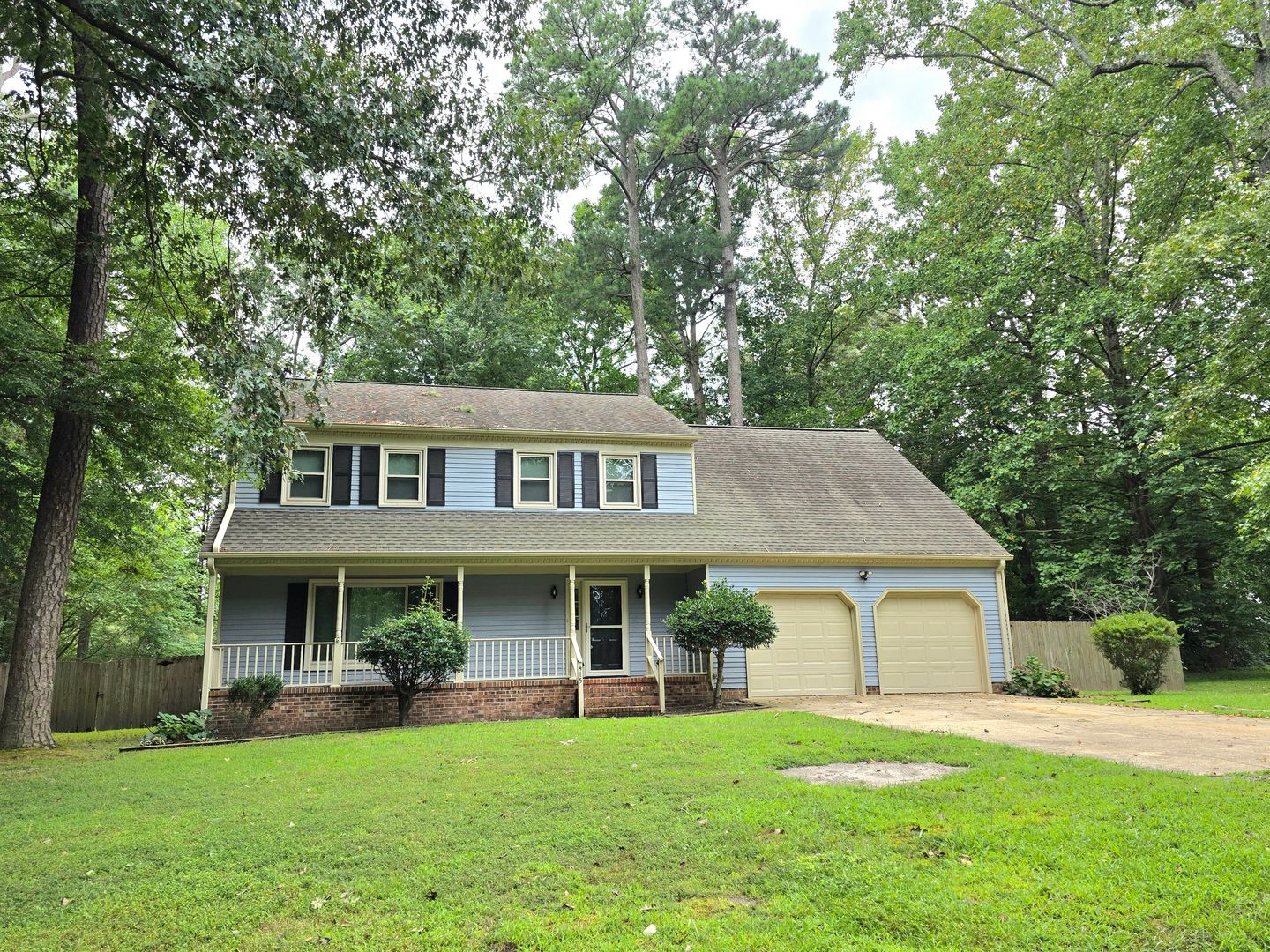 Yorktown House: 415 Rosewood Lane